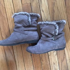 Soft Suede and fur like booties !